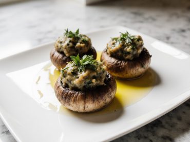 Champignons farcis au Airfryer, gratinés et pleins de saveur