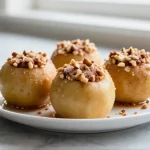 Délicieuse pomme au four cuite à l'Airfryer, sucrée et parfaitement caramélisée